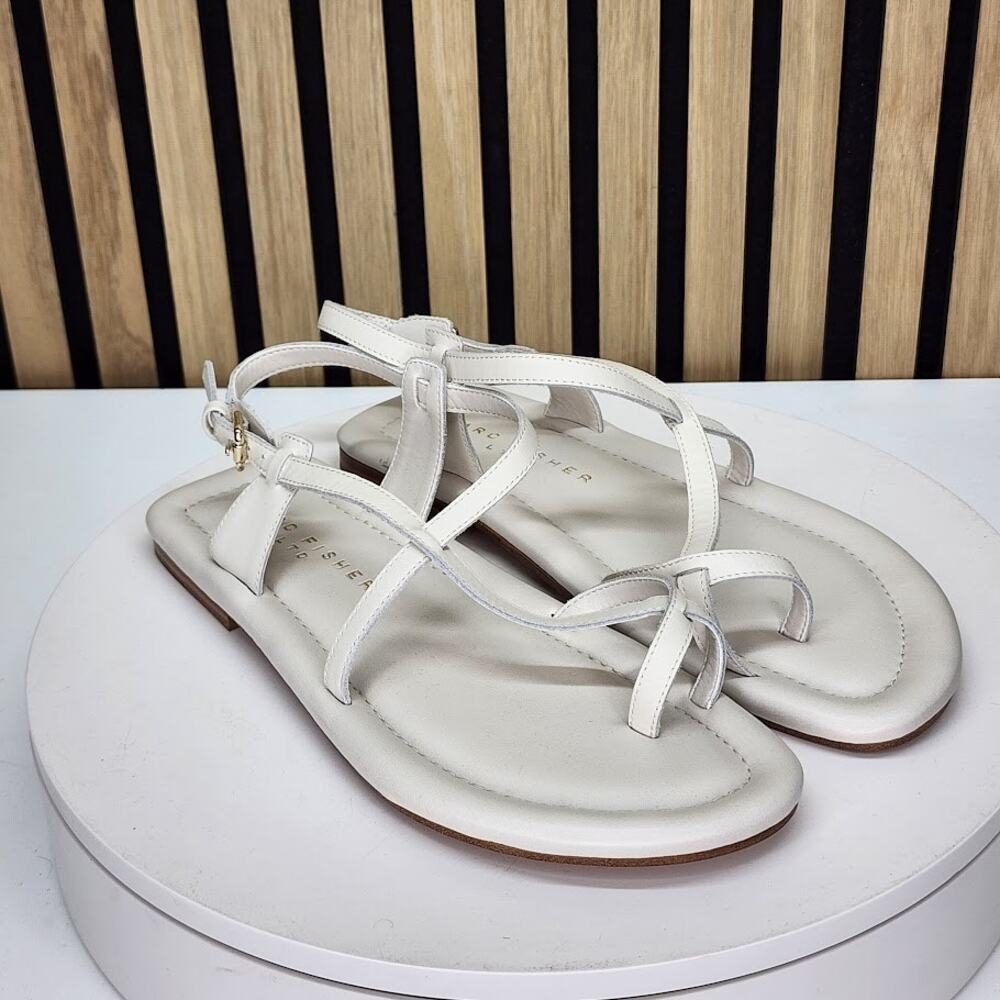 Marc Fisher LTD Women’s White Toe Ring Strappy Flat Sandals Size 7M